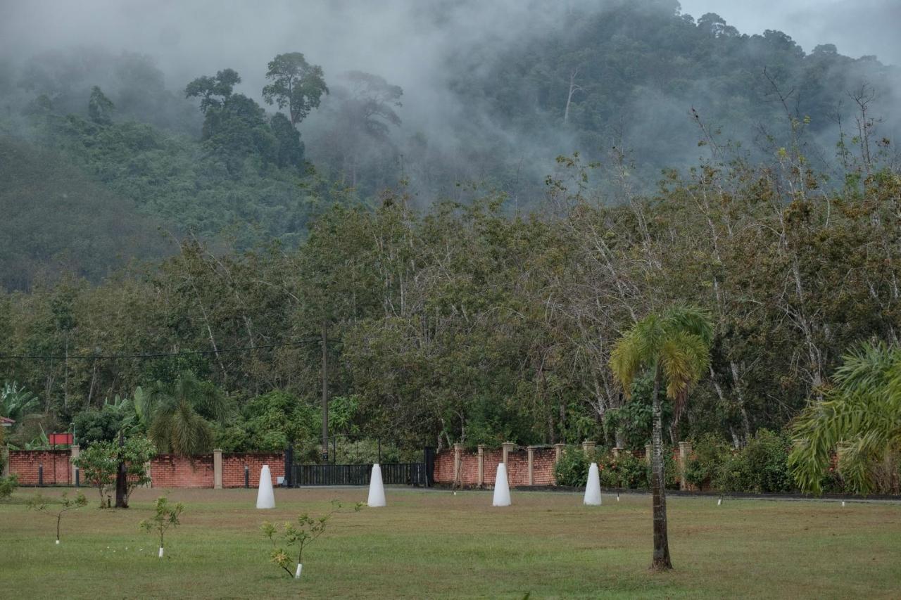 Sembilan Langkawi Villa Padang Mat Sirat Bagian luar foto